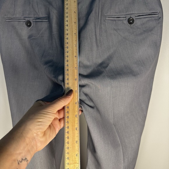 Madison Modern Fit Motion Stretch Men's Gray 30x30 Dress Pants EUC - Picture 4 of 11